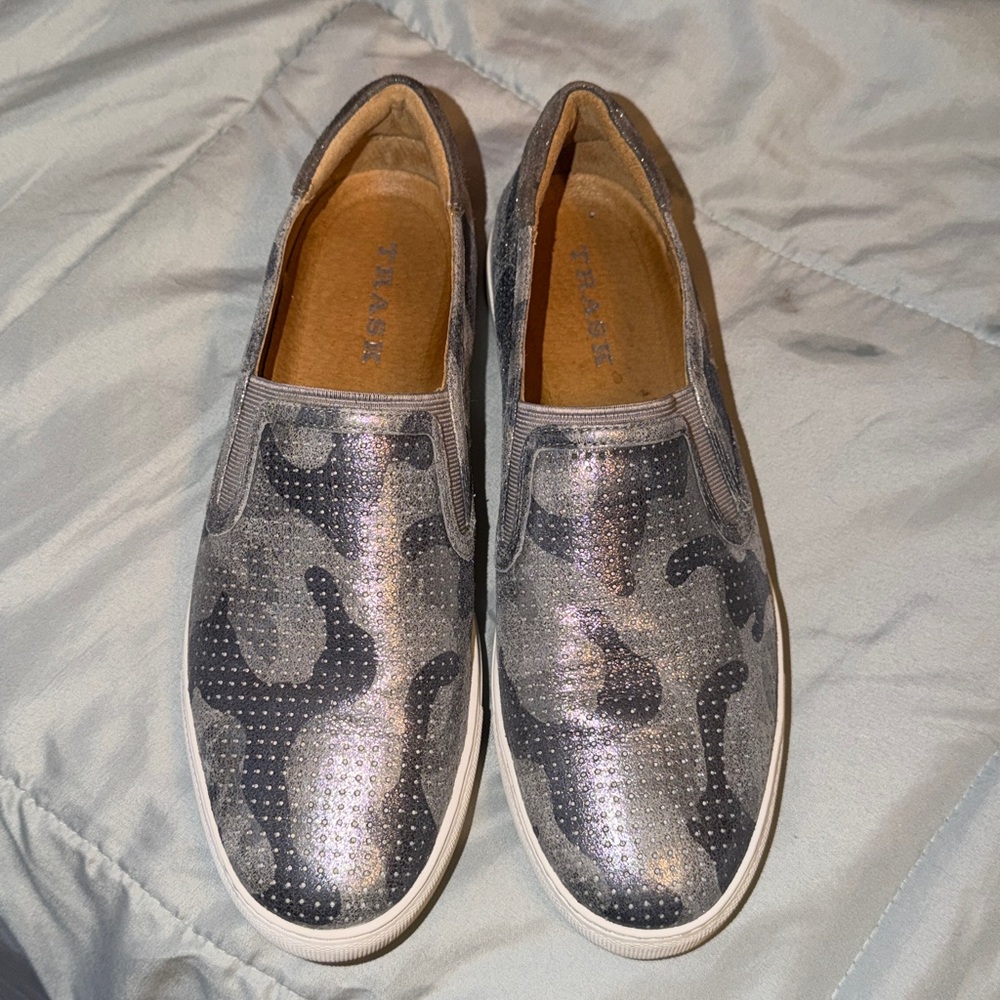 Trask sneakers lillian gray camo metallic size 9 womens - Picture 2 of 4